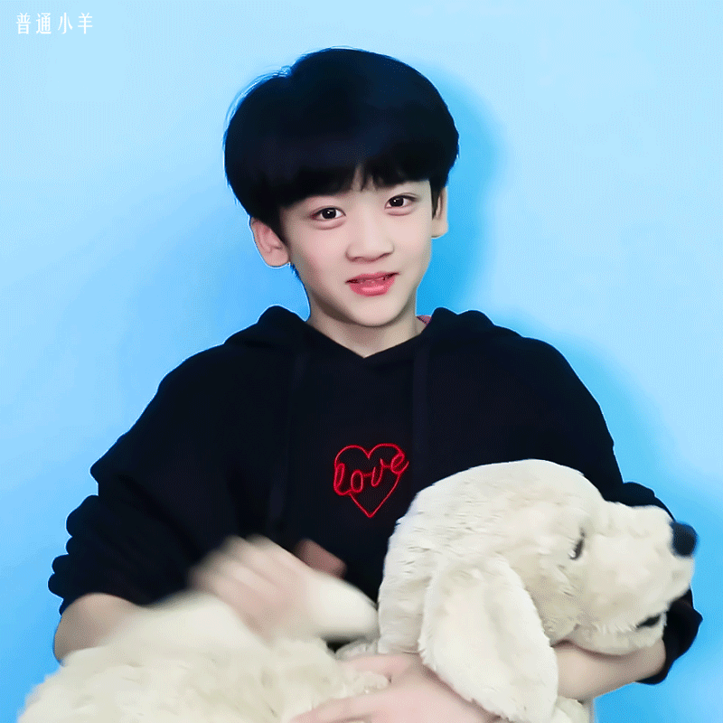 珍藏一些幼崽邓佳鑫的可爱照～ 今天也是无痛当妈的一天……|幼崽