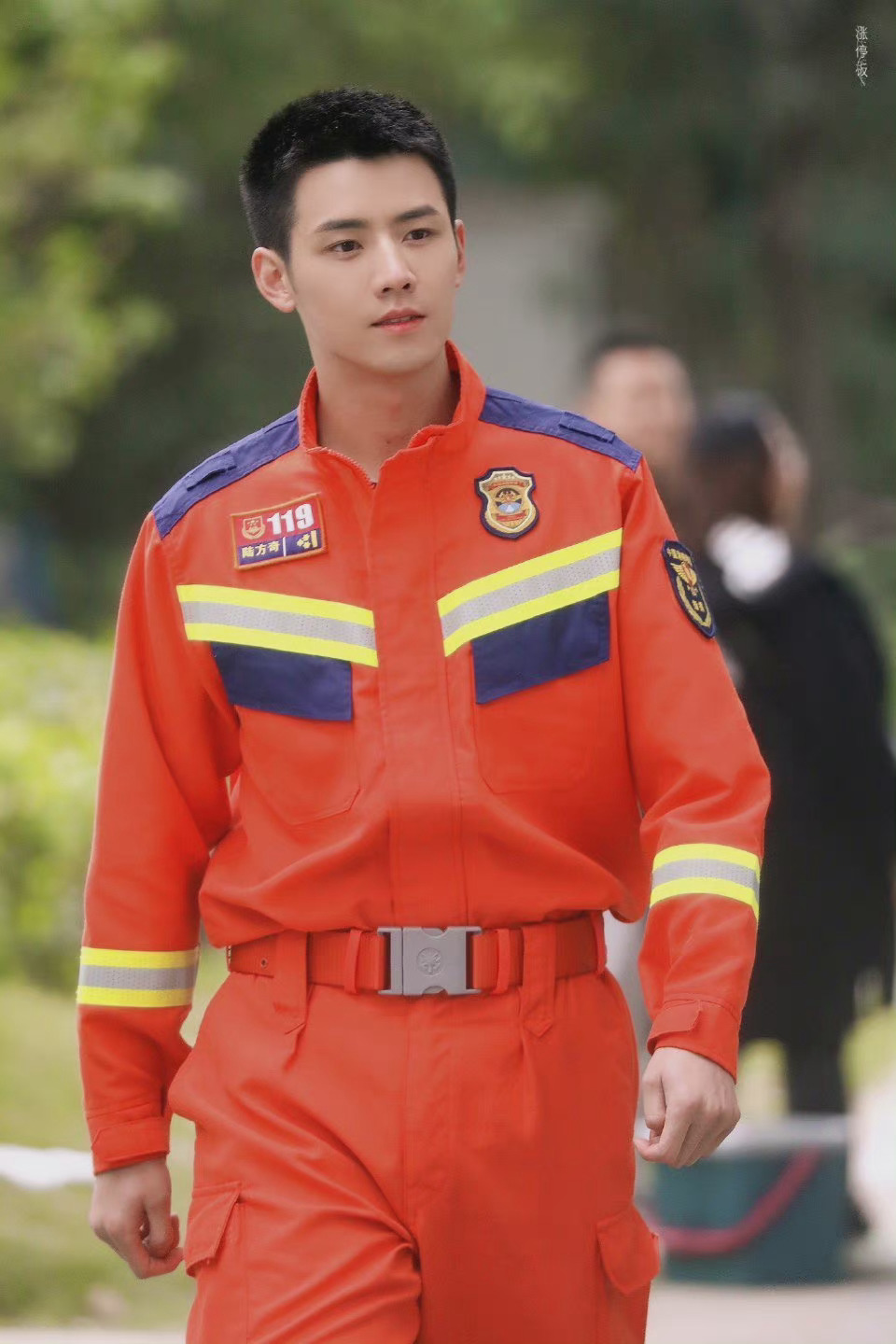 消防兵小哥哥任豪_高清图集_新浪网