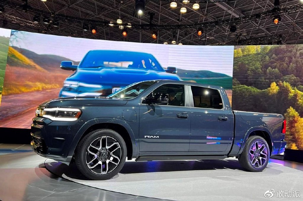 别盯着福特F-150了!道奇公羊Ram1500纯电版亮相,零百4.4秒-新浪汽车