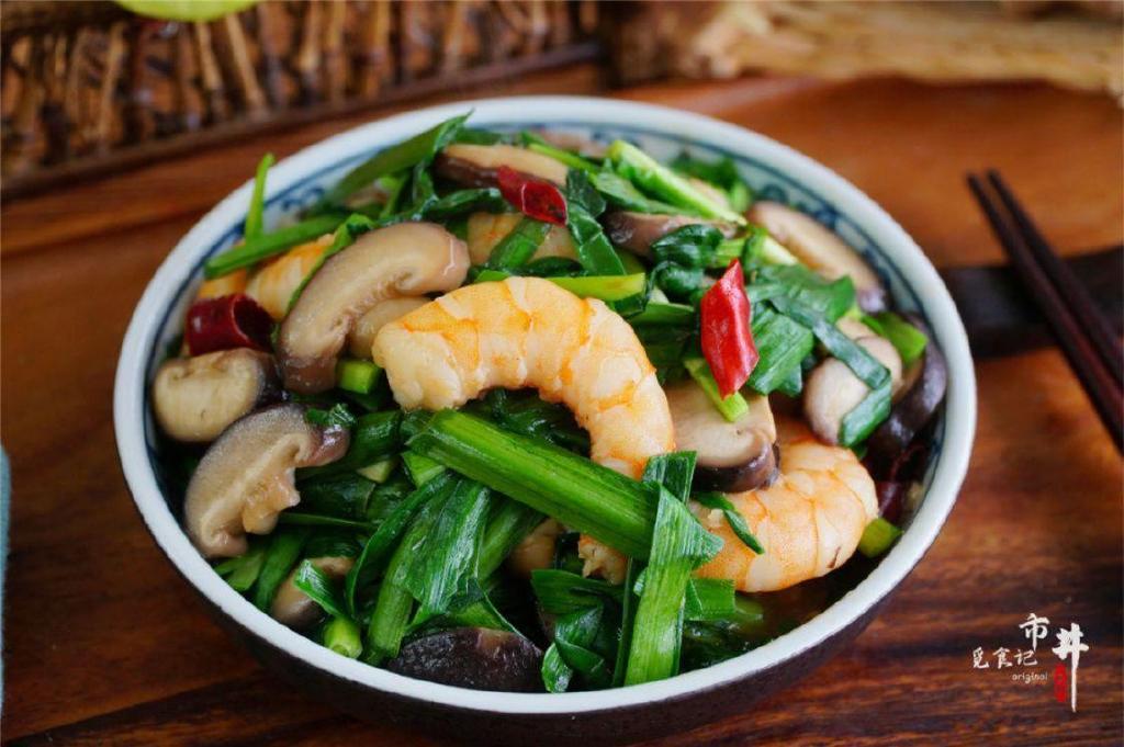 一,苋菜"秋分吃秋菜"这一特定的食俗,其实就是指吃苋菜,苋菜在过去多