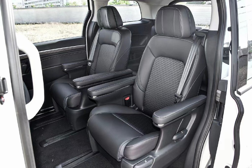 传祺M8、现代库斯途领衔，4款20万级MPV盘点，元宵节送家人正合适