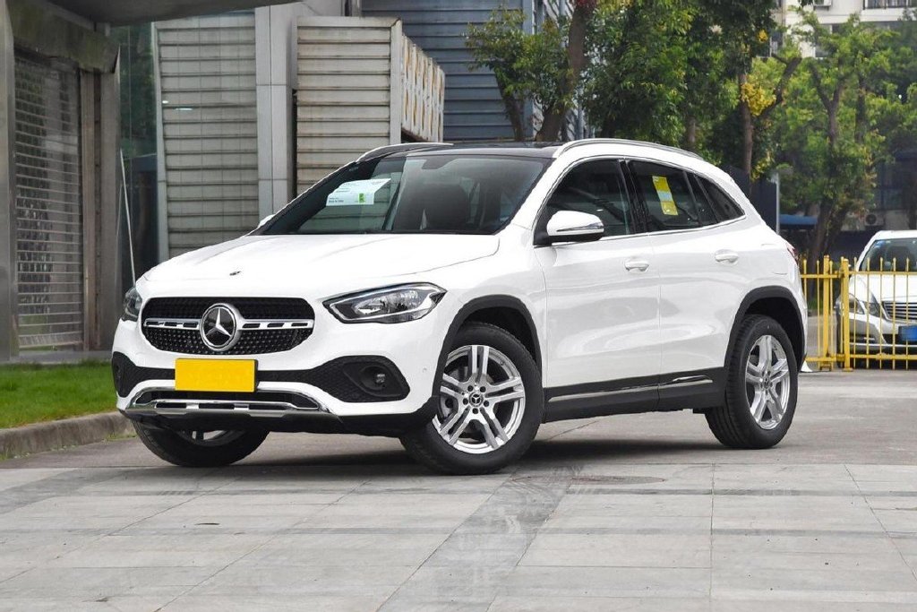 好看又亲民的奔驰suv全系自动挡油耗还低实拍奔驰gla入门版