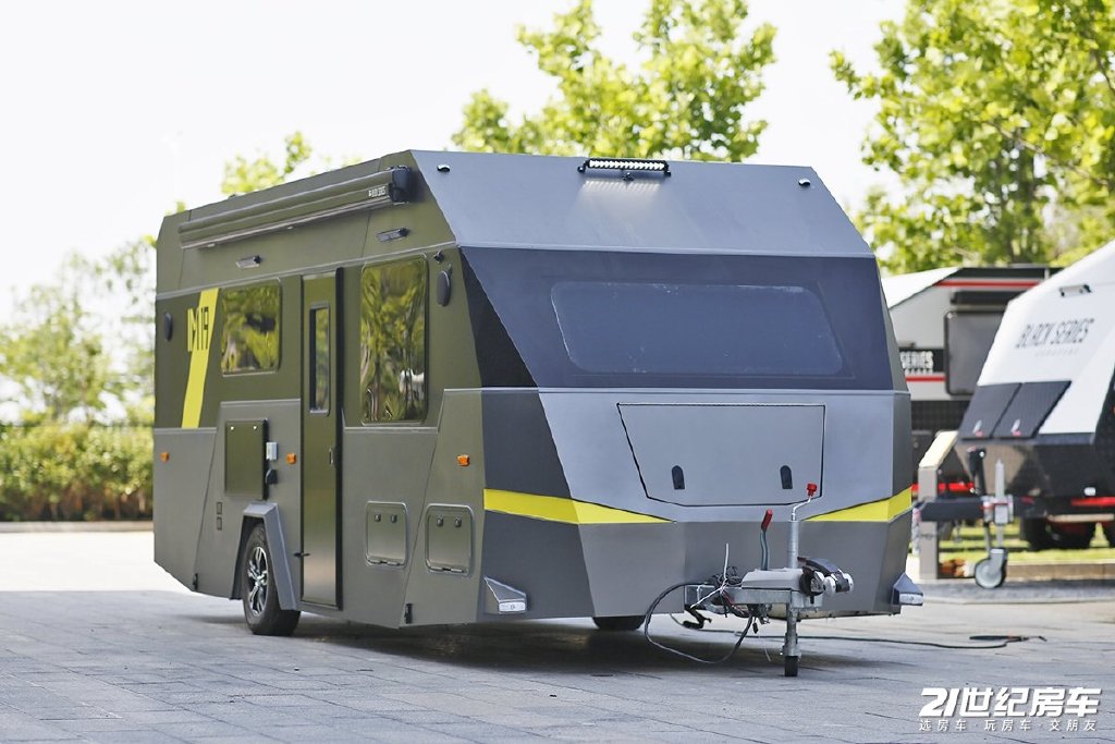 前卫设计回头率超高水电配置堪比自行式房车实拍黑系im19拖挂房