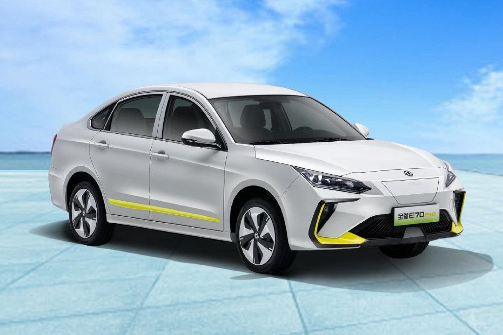 网约车新选择东风风神e70pro上市续航412km支持快充