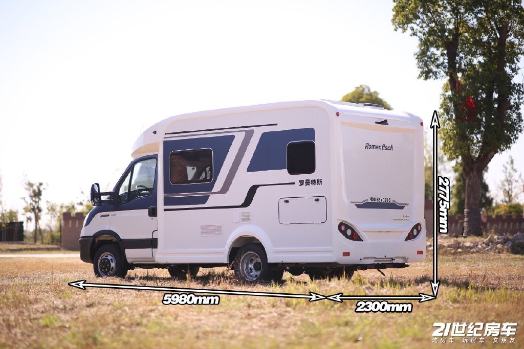 舒适双人自驾游!罗曼特斯t2max房车-新浪汽车