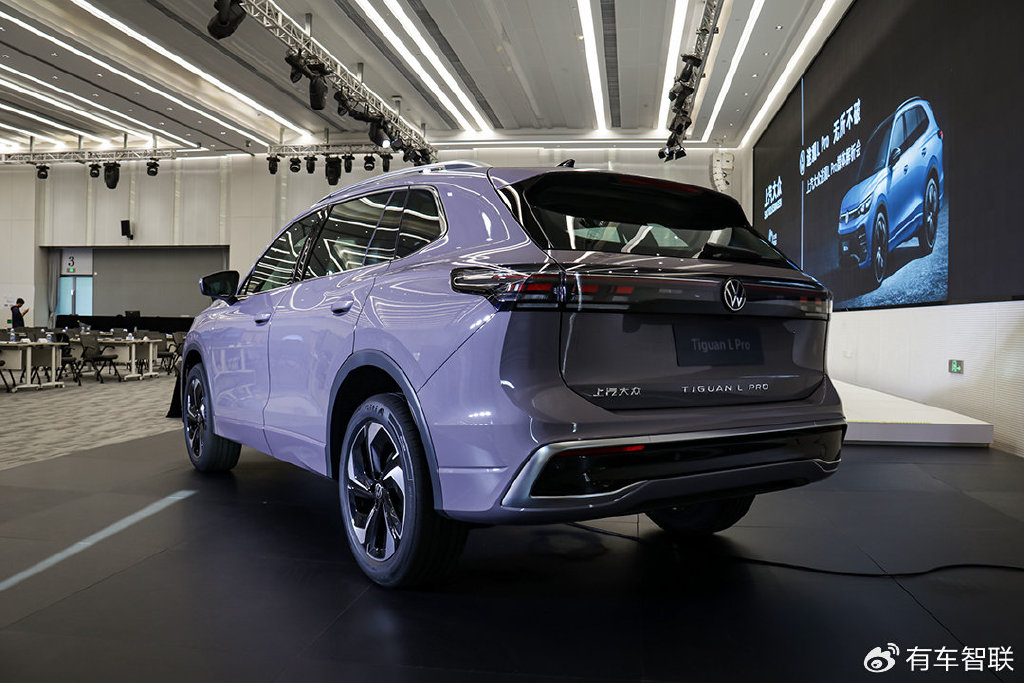 打破油车不智能标签开启油电同智新时代体验上汽大众途观lpro