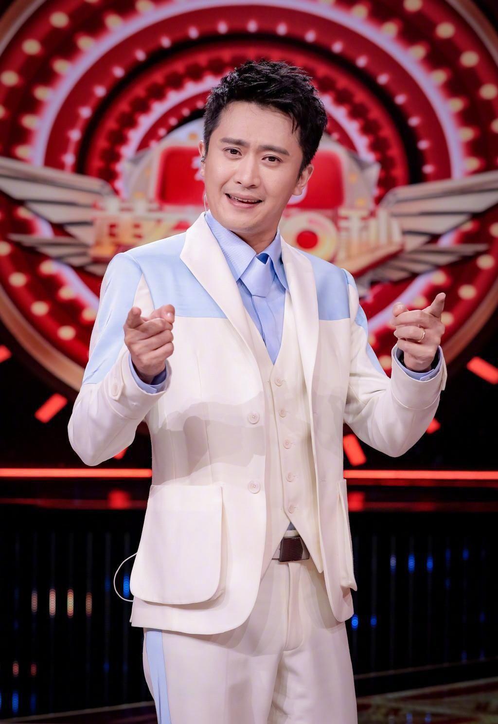 央视主持人杨帆:一家四口其乐融融,未能主持春晚成最大"心病"__财经