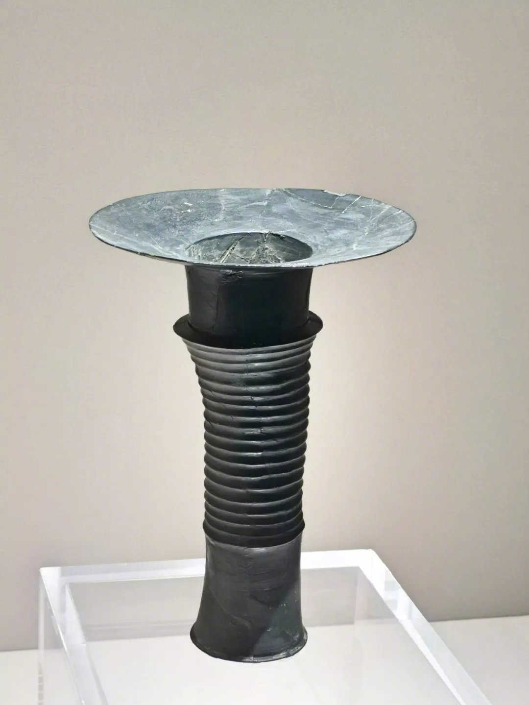 "四千年前地球文明最精致之制作"——蛋壳黑陶杯