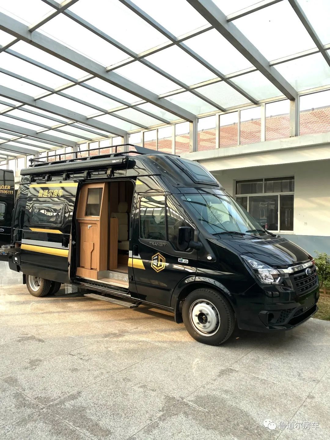 32郑州房车展鲁道尔房车t590横床版一车多用不必闲置