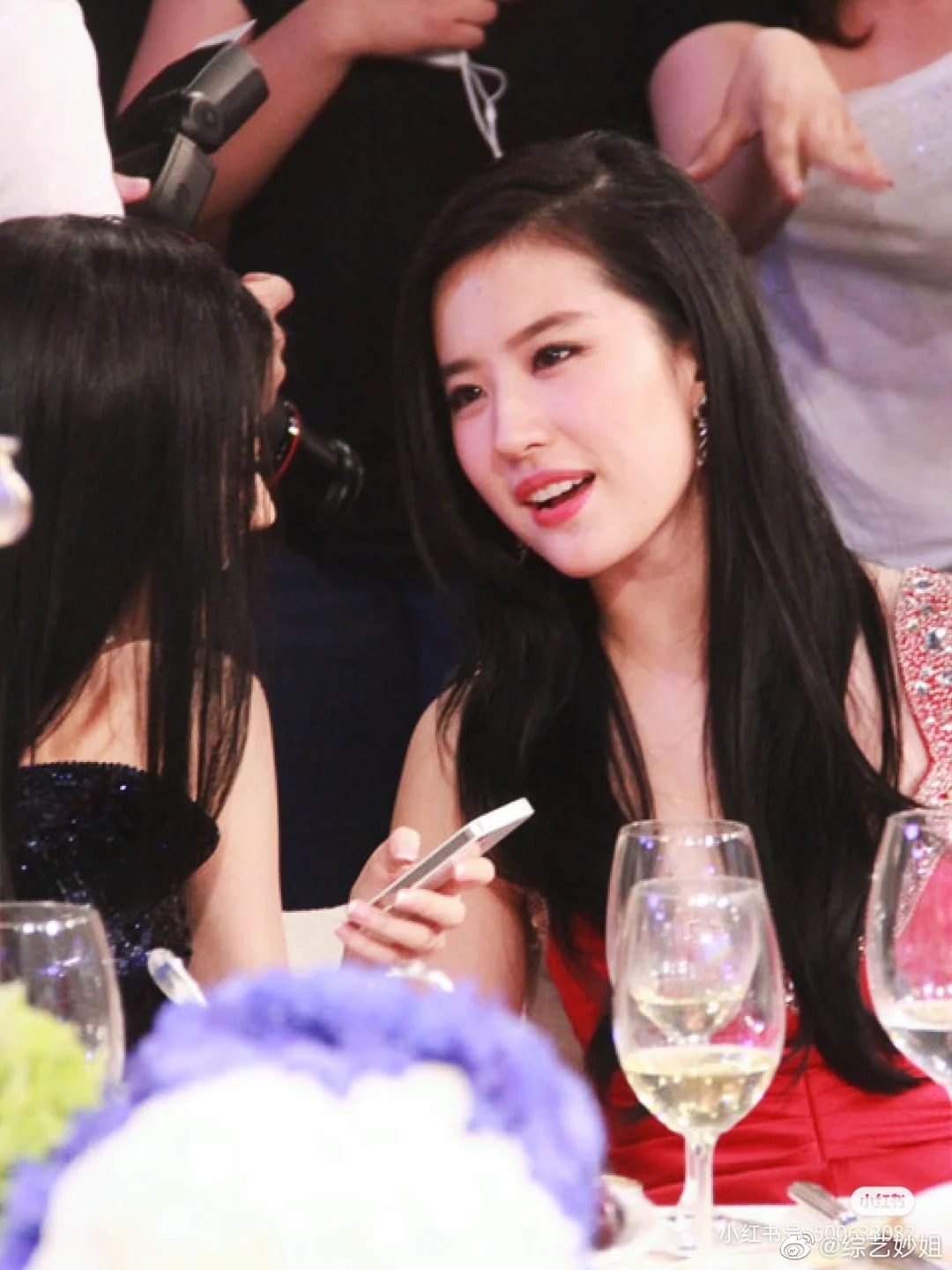 早期的景甜和刘亦菲同框图两位大美女