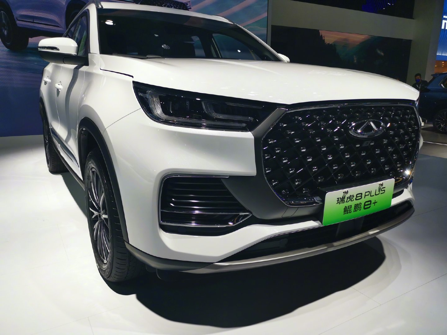 奇瑞瑞虎8 plus 的phev车型在 正式命名为瑞虎8 plus鲲鹏e ……_高清