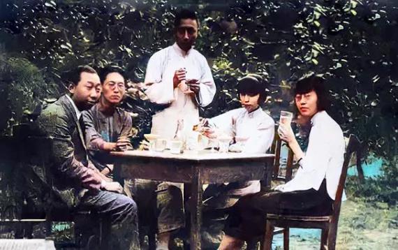 《第一炉香》灰满地，白瞎了张爱玲的美丽苍凉休闲区蓝鸢梦想 - Www.slyday.coM