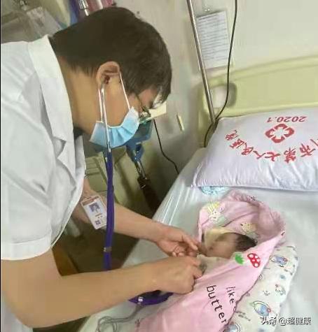 出生小婴儿抢救 244b-791e45647247f51a54e80549b8ebe12d.jpg