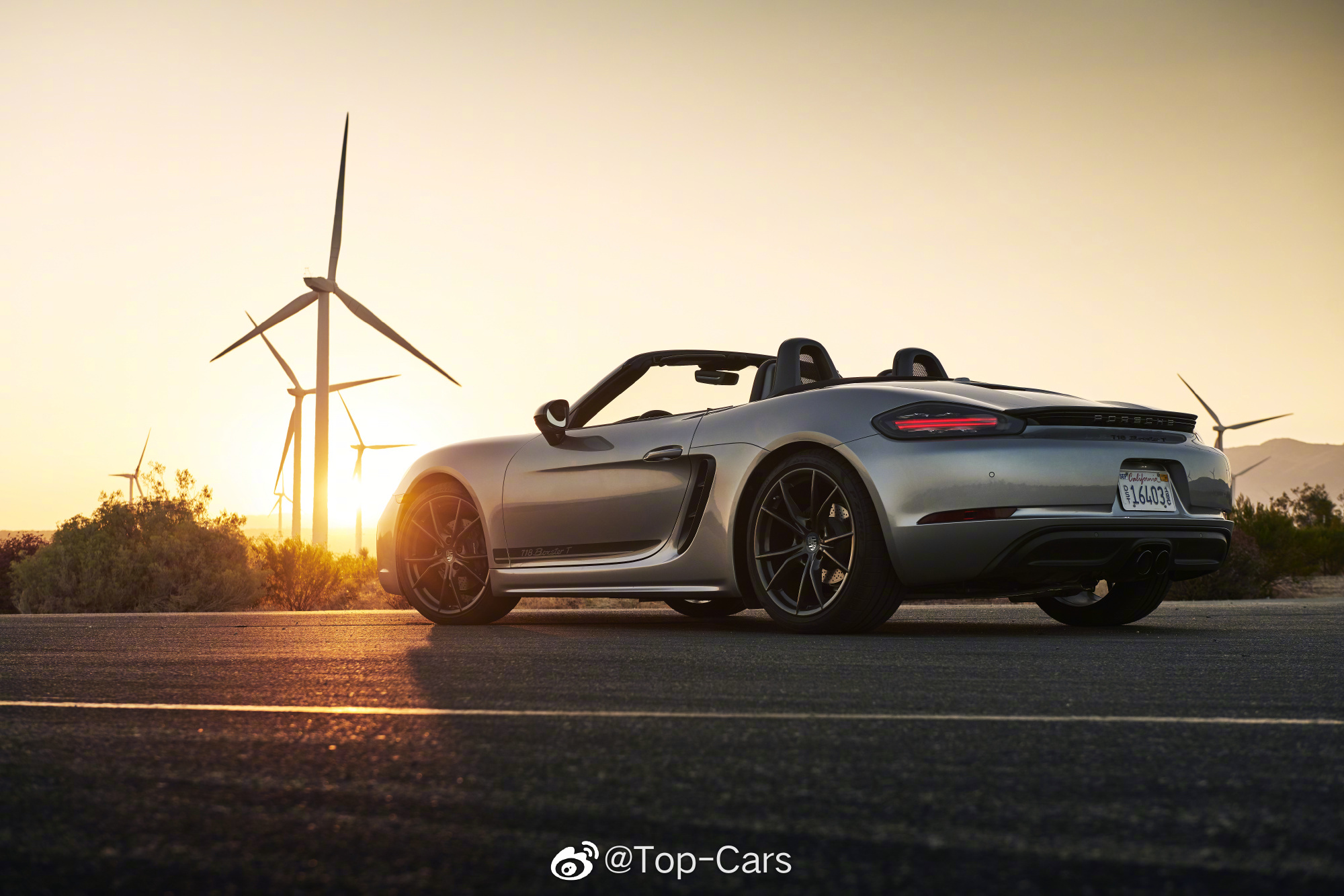 谁能告诉我,保时捷boxster这小跑车为啥这么受网红小姐姐欢迎?