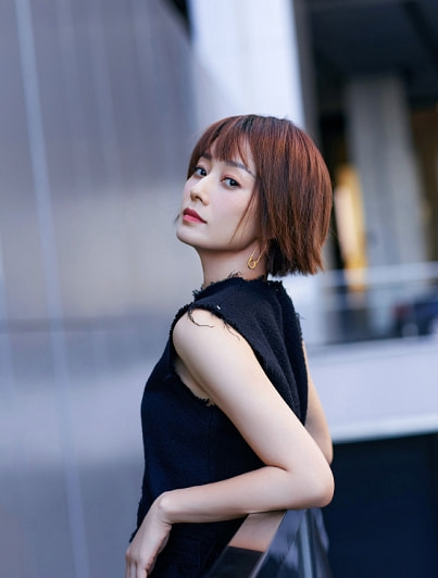 白宇新剧《龙城》开机，搭档马伊琍质量有保障，想不火都难！休闲区蓝鸢梦想 - Www.slyday.coM