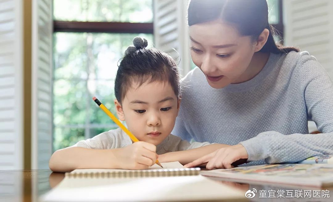 广东妈妈连生5个高颜值萌娃！宝宝真的会挑着遗传吗？休闲区蓝鸢梦想 - Www.slyday.coM