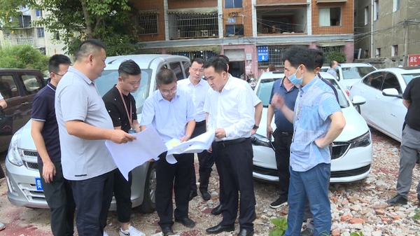 西秀区:汤辉带队调研棚改项目推进情况