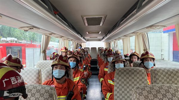 132人！中国民航局确认飞机坠毁，已启动应急机制｜广西梧州消防紧急出动休闲区蓝鸢梦想 - Www.slyday.coM