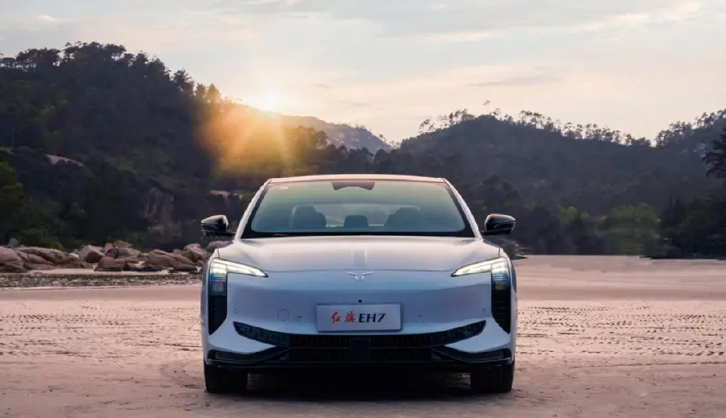 红旗国悦上市468万起的轻客就是考斯特平替