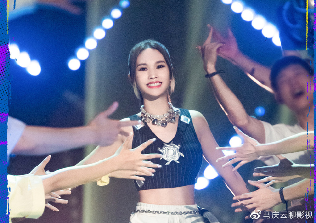 《沸腾校园》首播,蔡徐坤领衔,高校街舞对决,看点果然被拉满休闲区蓝鸢梦想 - Www.slyday.coM 《沸腾校园》首播,蔡徐坤领衔,高校街舞对决,看点果然被拉满休闲区蓝鸢梦想 - Www.slyday.coM