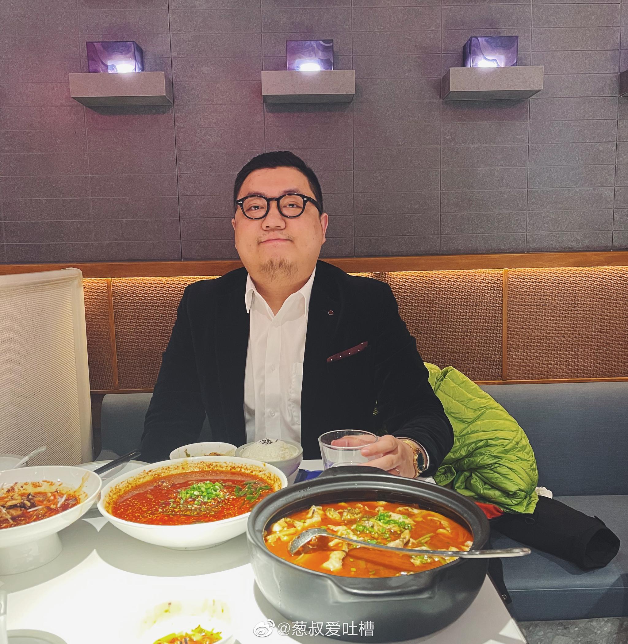 在北京就地过年也不错除夕来到汪小菲新开的餐厅麻六记