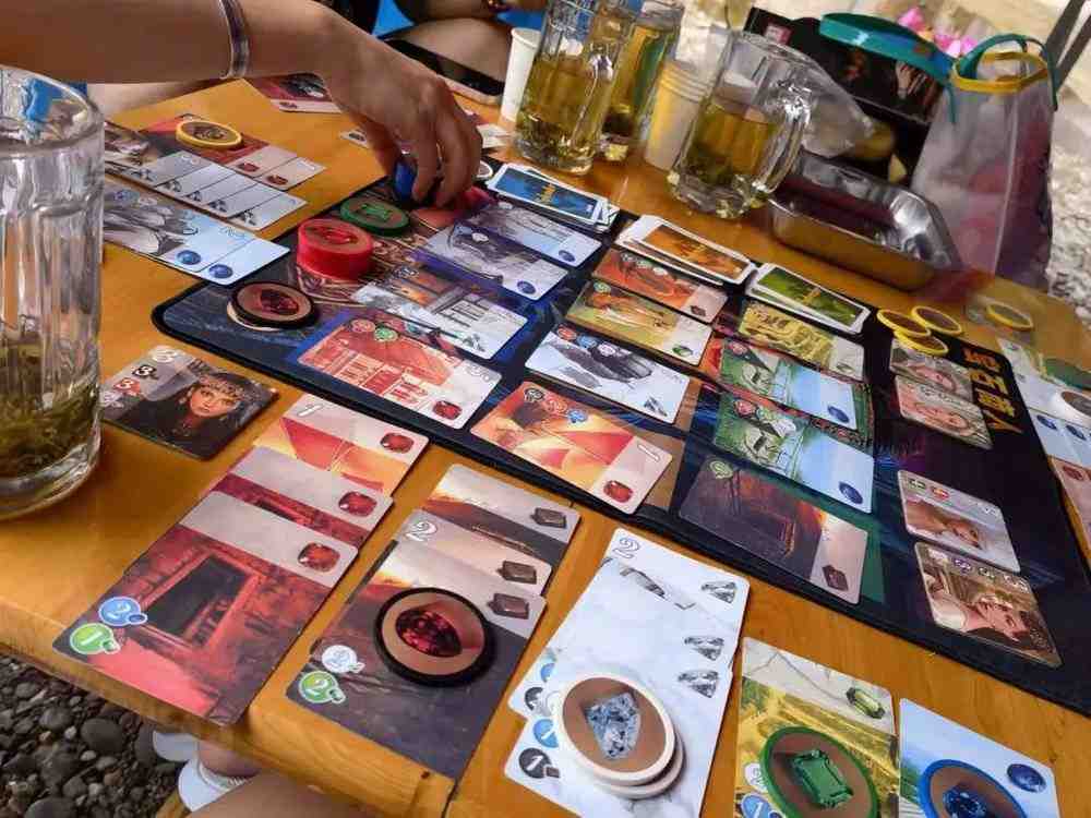 不想卷的人都去成都了，成都就卷了休闲区蓝鸢梦想 - Www.slyday.coM