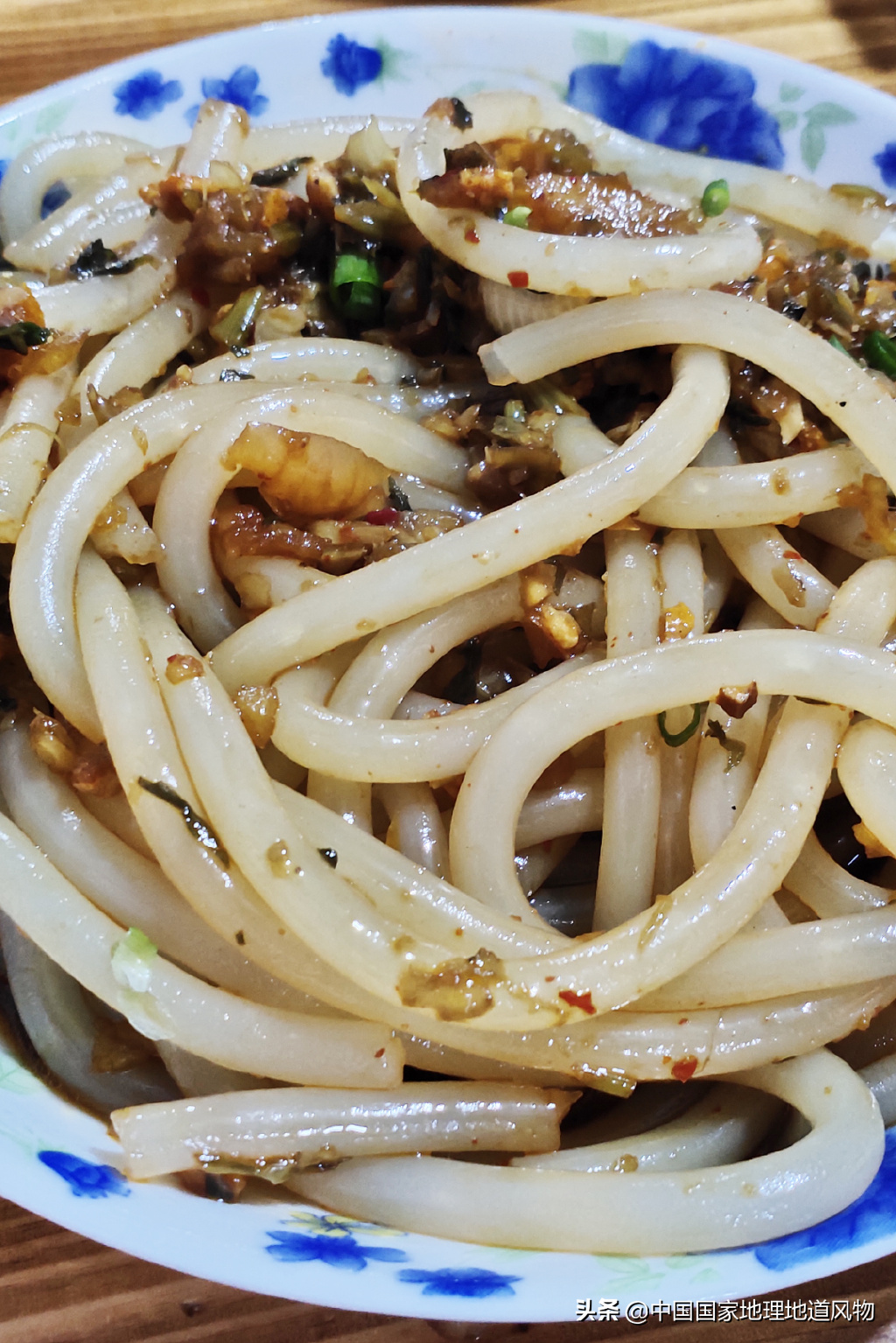 碳水爆辣之王,江西早餐吃得有多猛?休闲区蓝鸢梦想 - Www.slyday.coM 碳水爆辣之王,江西早餐吃得有多猛?休闲区蓝鸢梦想 - Www.slyday.coM