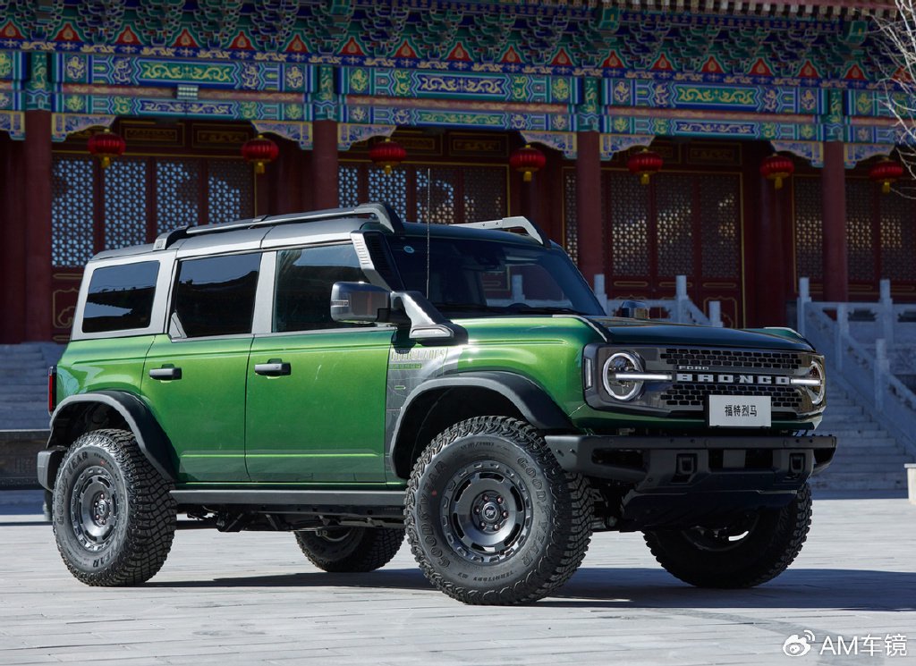 本身福特烈马在美国就有很多版本,但是可以肯定的是在很多差异配件上