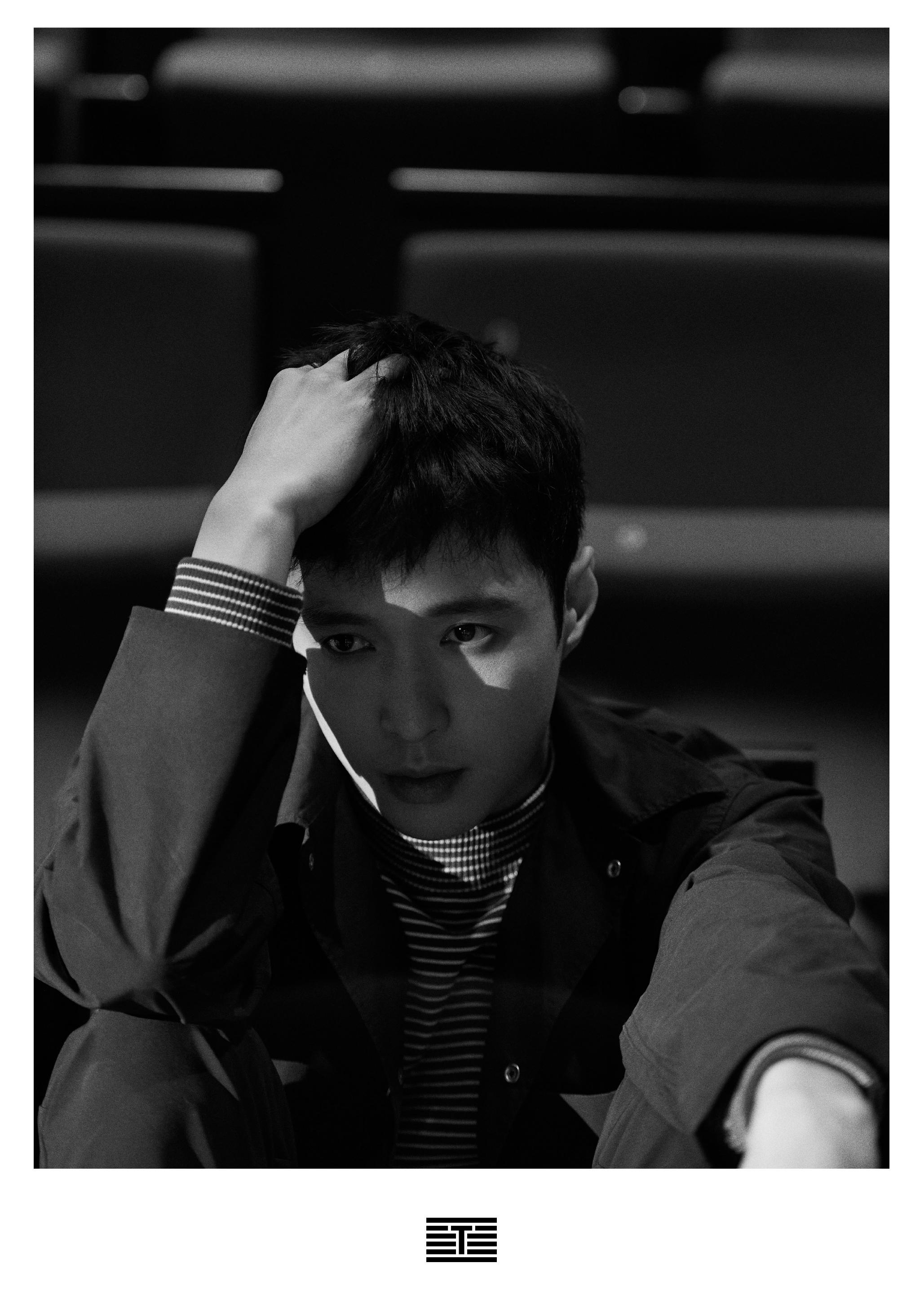 摄影师为新周刊拍摄的张艺兴 黑白质感尽显高级和故事感