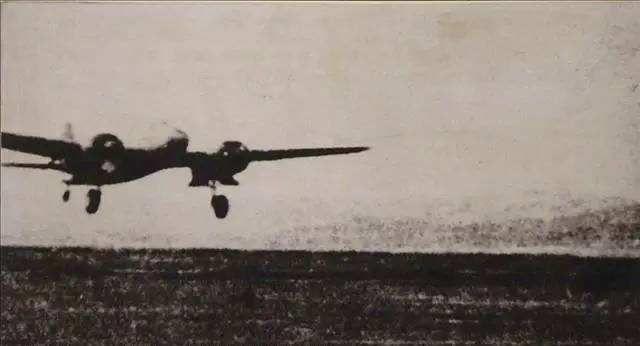 他们手里用着破步枪 眼睛却已经开始望着海那头的航母休闲区蓝鸢梦想 - Www.slyday.coM 他们手里用着破步枪 眼睛却已经开始望着海那头的航母休闲区蓝鸢梦想 - Www.slyday.coM