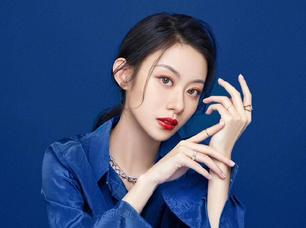 蔡子伊的"错",注定让她成不了下一个伍珂玥__财经头条