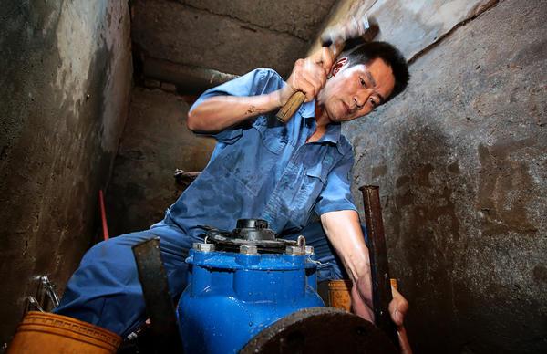 郑州成全国首个破40℃省会城市 全国高温排行榜被河南霸屏 原因何在？休闲区蓝鸢梦想 - Www.slyday.coM