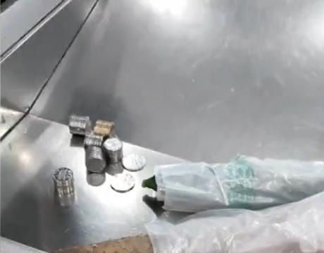 安徽马鞍山一女子用硬币买菜,被超市收银员拒收,主管：罚款100休闲区蓝鸢梦想 - Www.slyday.coM