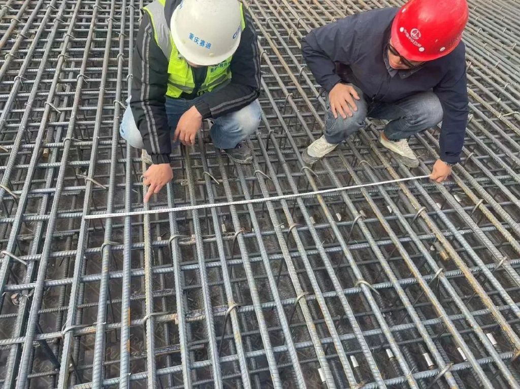 佛山地铁4号线科技西路站首仓顶板浇筑完成
