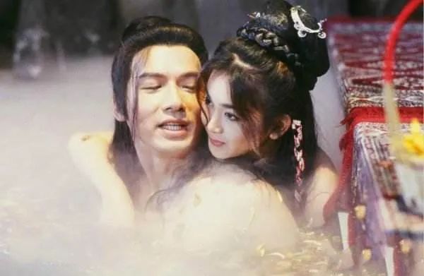 消费情怀64岁潘长江再演武大郎新版潘金莲性感吸睛