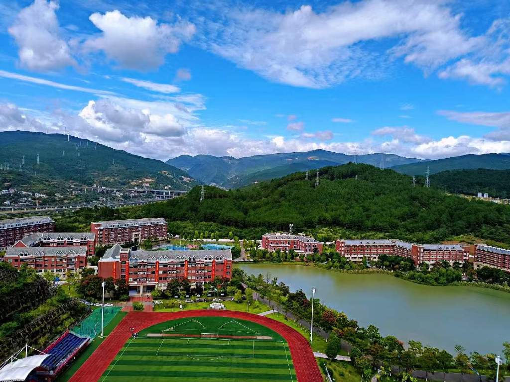 用美景说话，看过这28张图，你就知道广元秋天有多美，请签收！休闲区蓝鸢梦想 - Www.slyday.coM