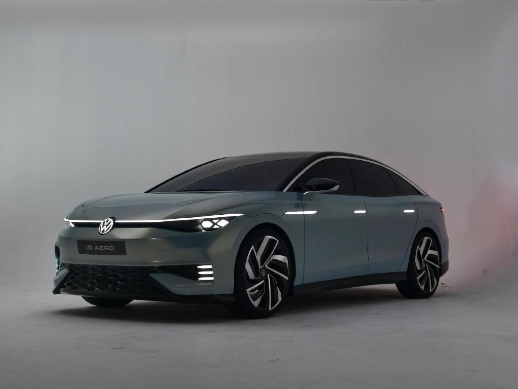 纯电版帕萨特亮相轴距近3米续航超700km外观超前内饰科技