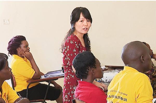 24年前为爱远嫁非洲,昔日同学现已辨认不出|乌干达|王丽红|苏玛_新浪