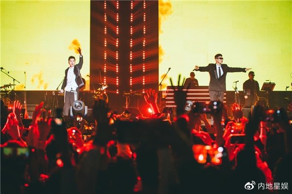 艾热AIR、王以太《太热象限演唱会》连演两场|太热象限演唱会|艾热|以太_新浪新闻