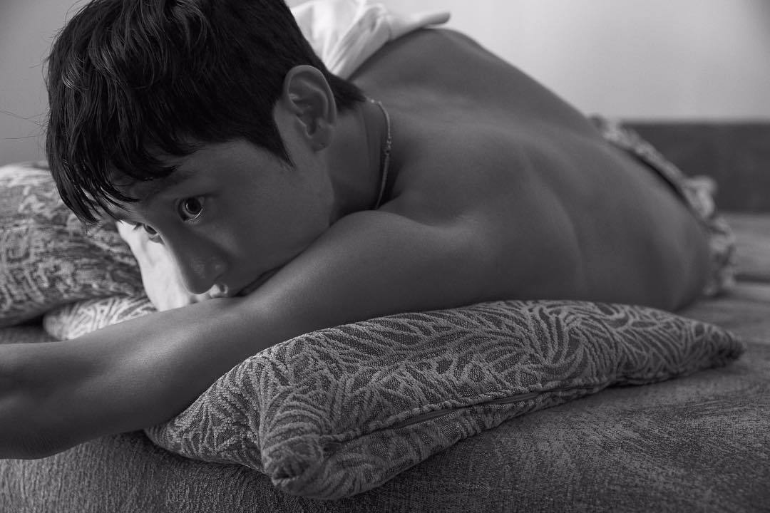 李洙赫 × elle korea (2017)__财经头条