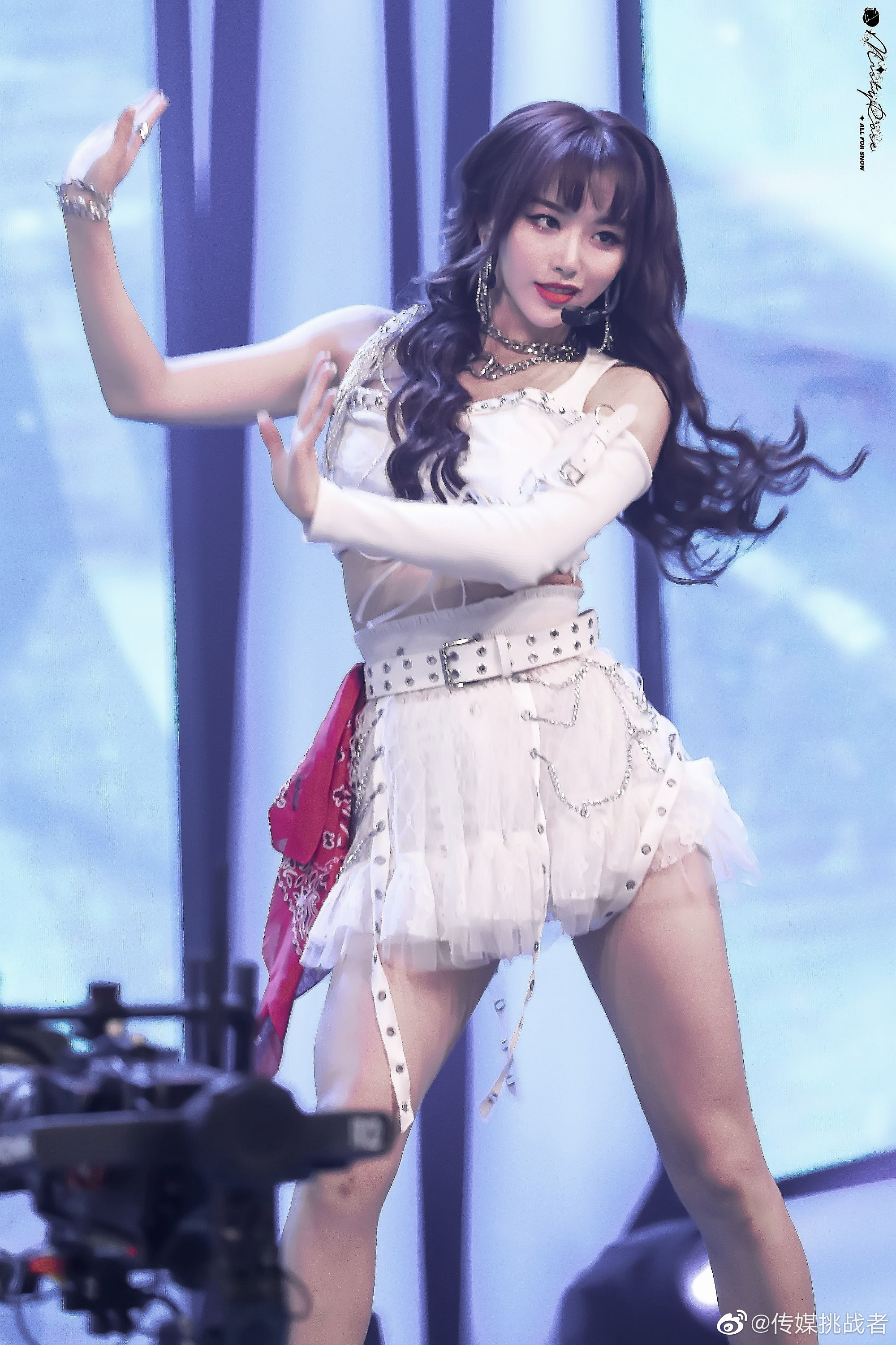 the9成员这几张舞台照好看诶,颜值和实力并存的一位新艺人了解下!