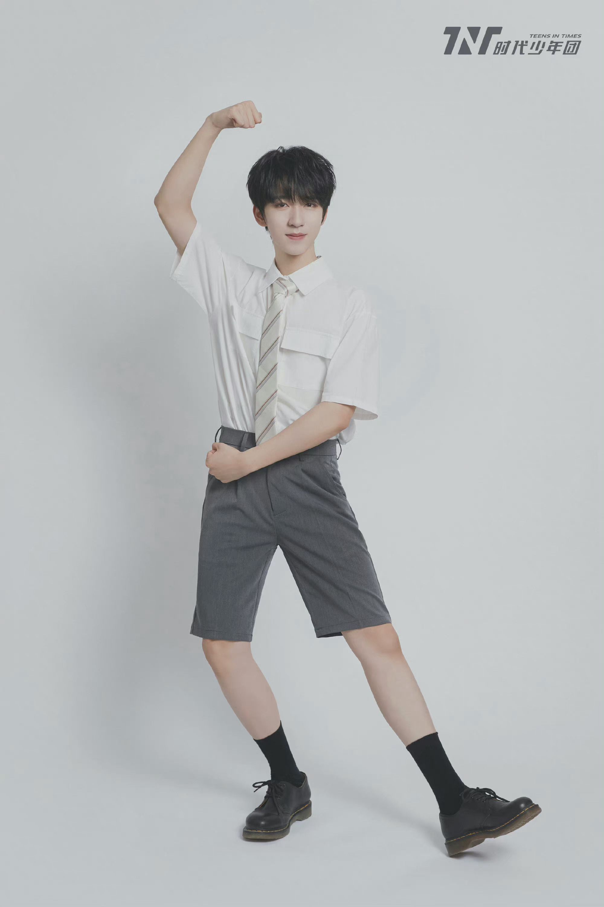 时代少年团学院风大片来啦!__财经头条