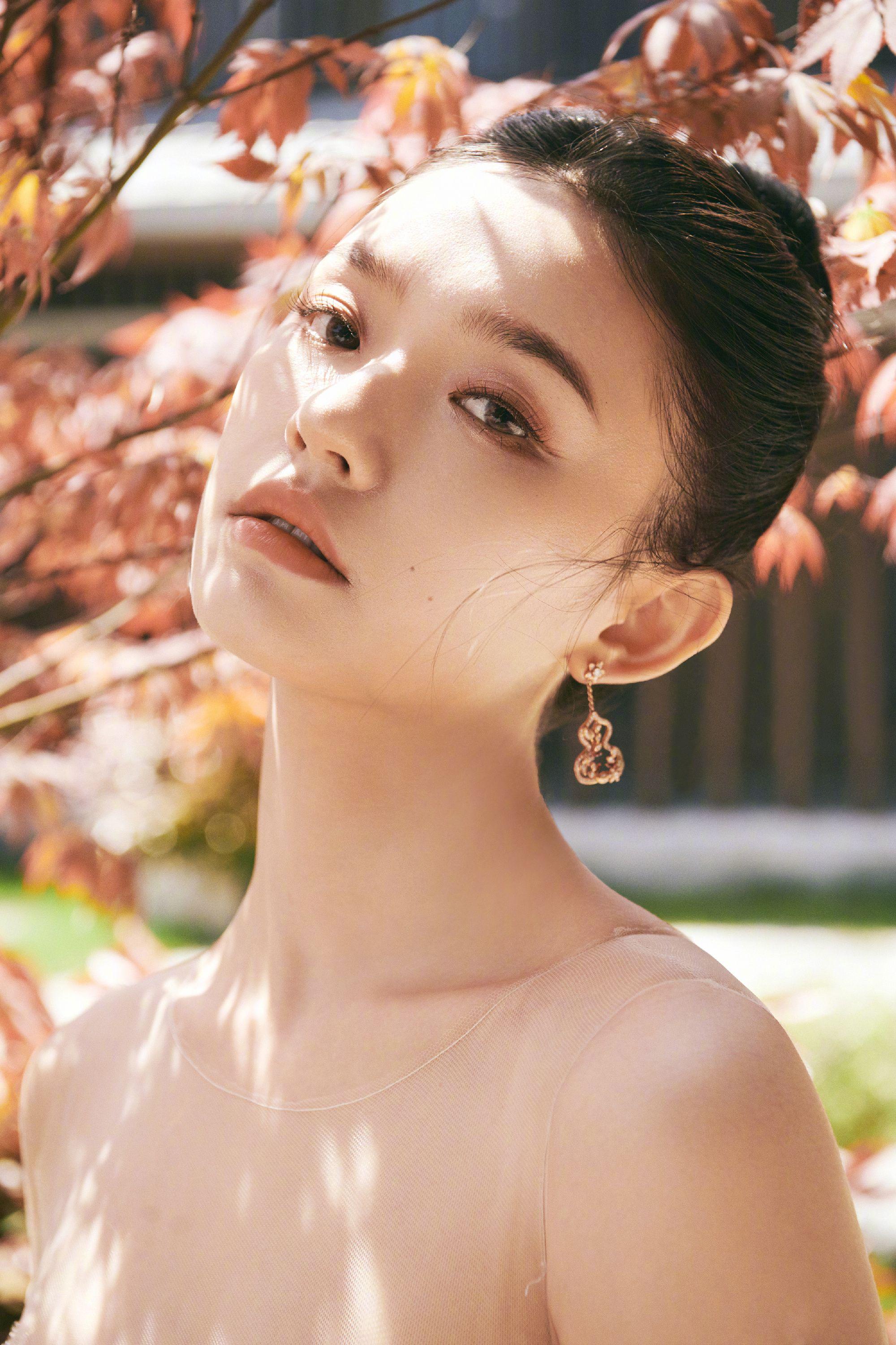 被林允这身肤色亮钻裙美到了_高清图集_新浪网