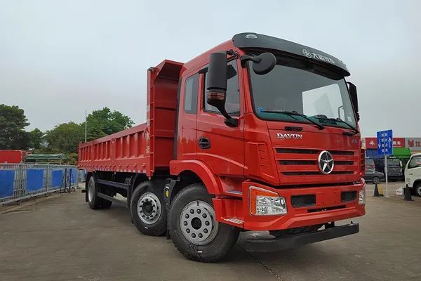 轻量化高承载运输利器大运风驰自卸车实拍卡车之友网