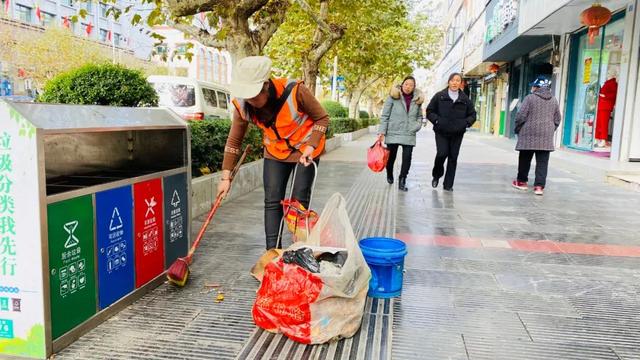 创建全国文明城市丨这群“最脏、最苦、最累”的亲人们集体来充电休闲区蓝鸢梦想 - Www.slyday.coM