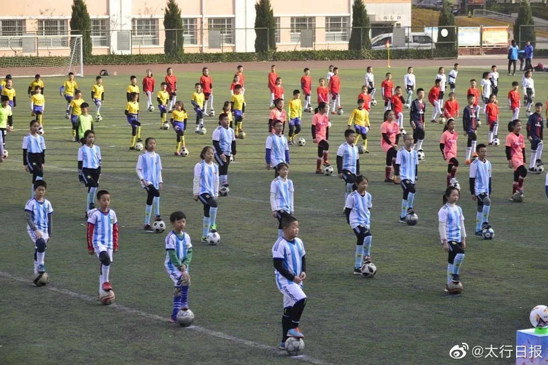 近日市教育局下发通知我市将对中小学校体育课程开设和课外体育锻炼情