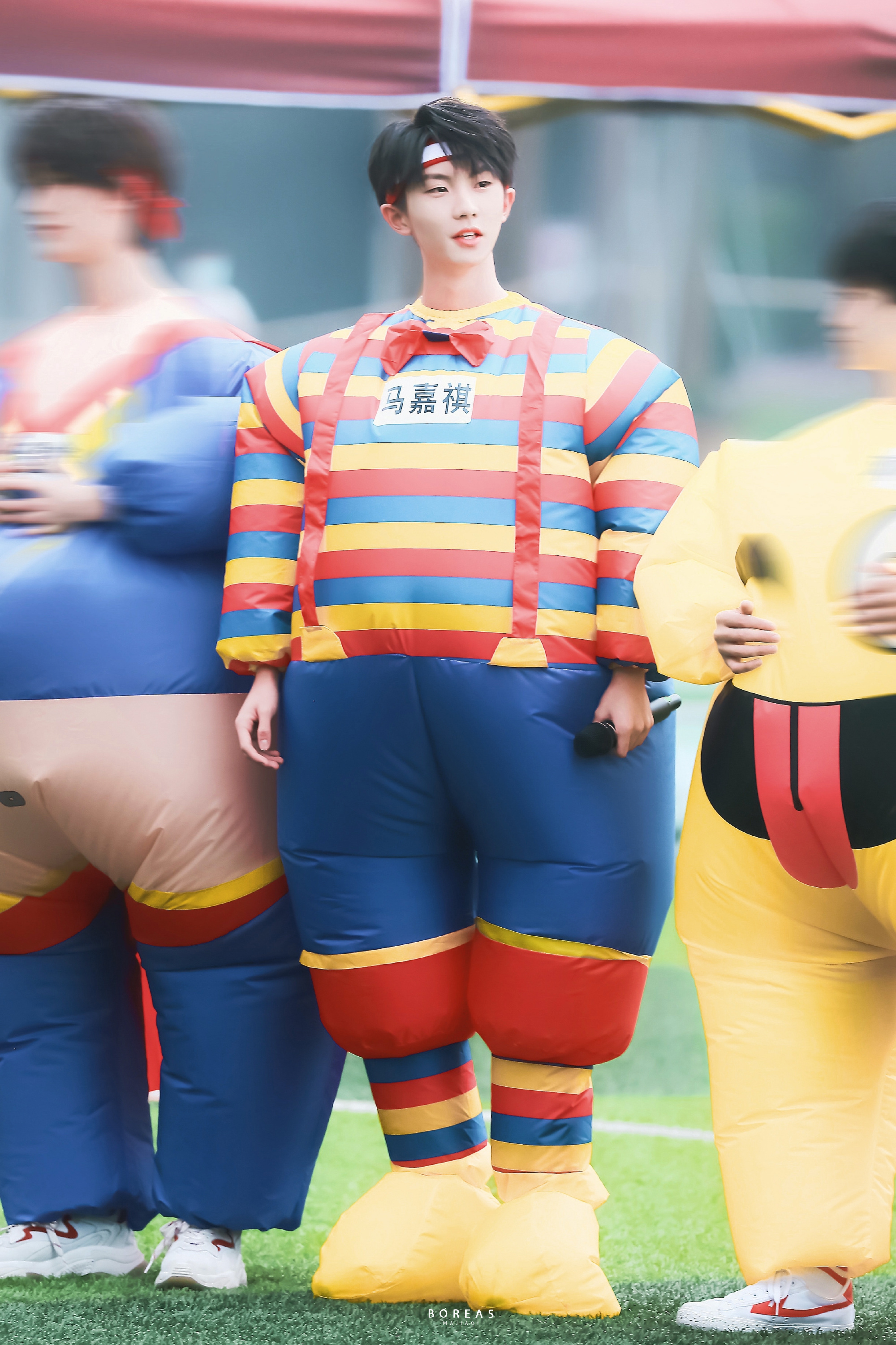 康康时代少年团的运动场cos吧少年本事就是美好的,无论是什么样子