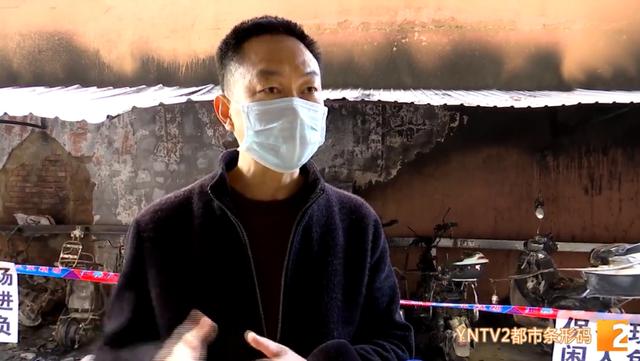 冒烟起火!有爆炸声!昆明一小区电动车爆燃,近30辆车烧成铁架休闲区蓝鸢梦想 - Www.slyday.coM 冒烟起火!有爆炸声!昆明一小区电动车爆燃,近30辆车烧成铁架休闲区蓝鸢梦想 - Www.slyday.coM