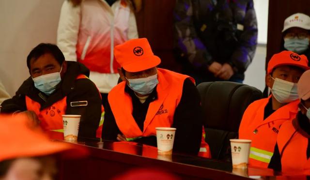 创建全国文明城市丨这群“最脏、最苦、最累”的亲人们集体来充电休闲区蓝鸢梦想 - Www.slyday.coM