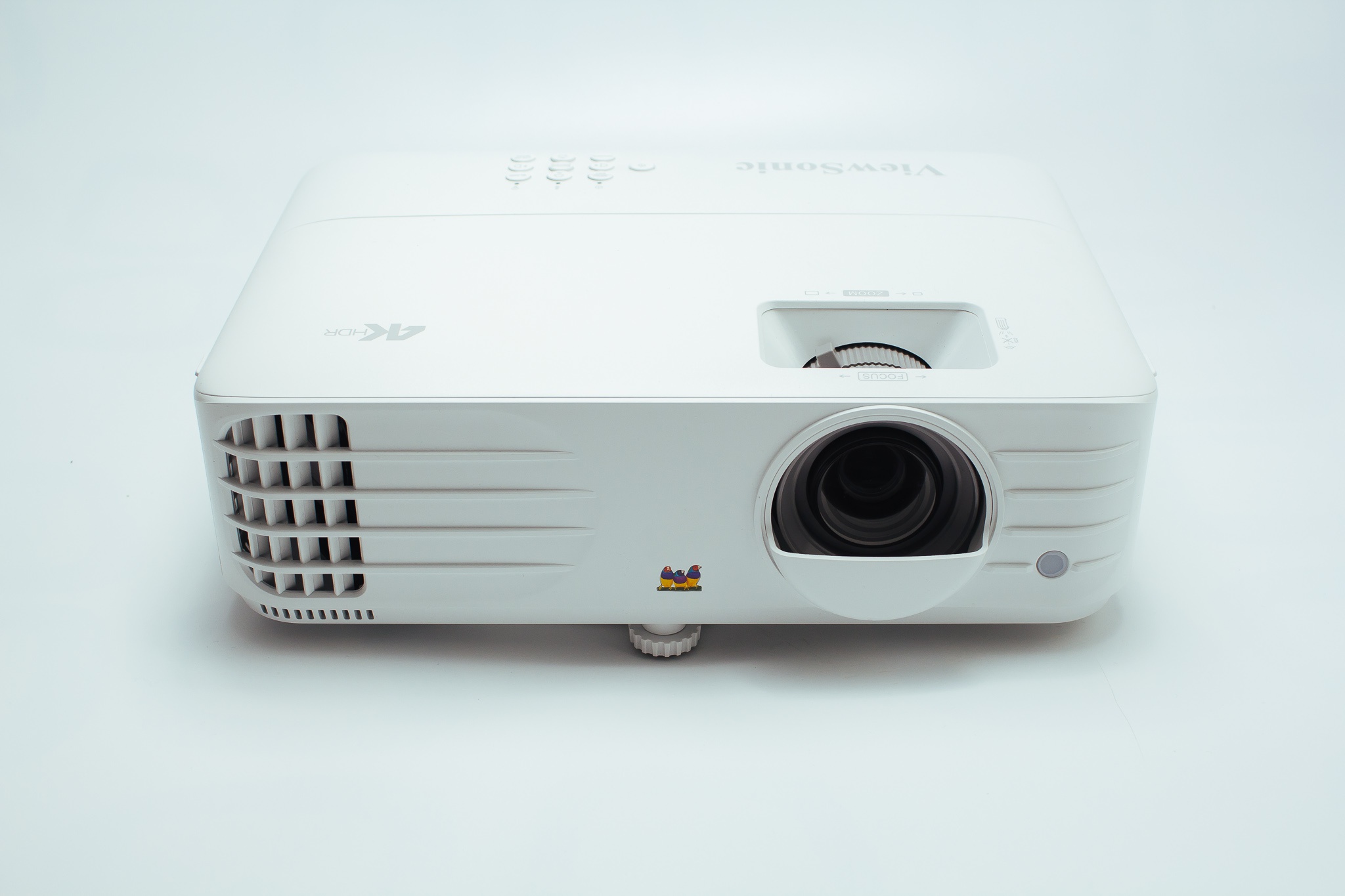 100寸巨屏4k游戏不在慢优派px7014k投影开箱